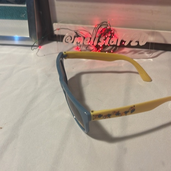 3 kids shades- 1 unknown, 1 Minions and 1 Jurassic Park EUC - Picture 5 of 7